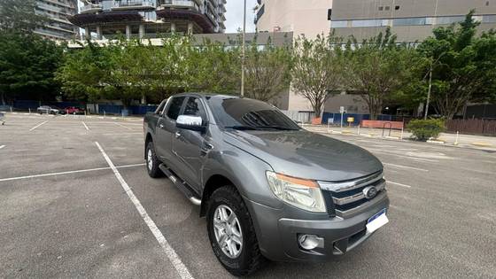 FORD RANGER 3.2 XLT 4X4 CD 20V DIESEL 4P AUTOMÁTICO